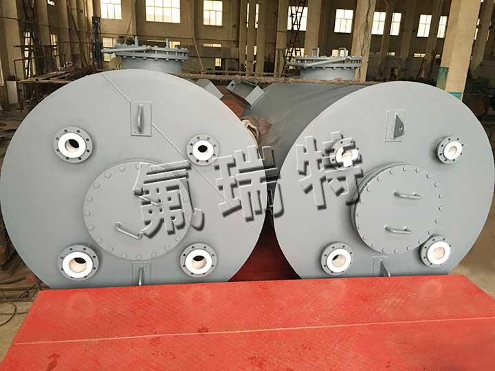 鋼襯塑儲罐、反應(yīng)釜